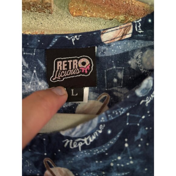 Retrolicious Space-Themed Sleeveless Dress With Retro Planets & Stars Print - Picture 4 of 9